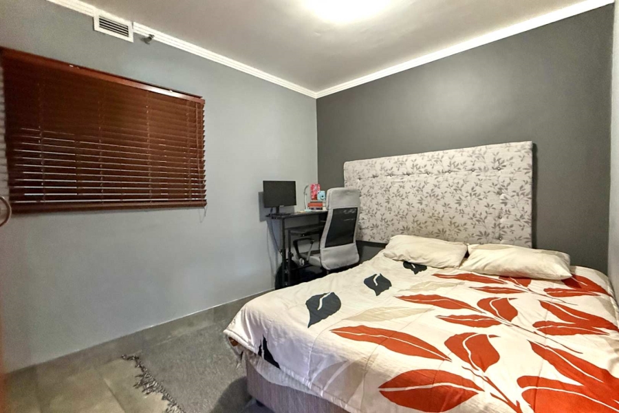2 Bedroom Property for Sale in Royal Ascot Western Cape